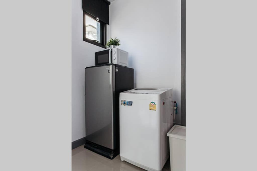 Апартаменти P4 Silom Large 2Beds Full Kitchen Wifi 4-6Pax Бангкок Екстер'єр фото
